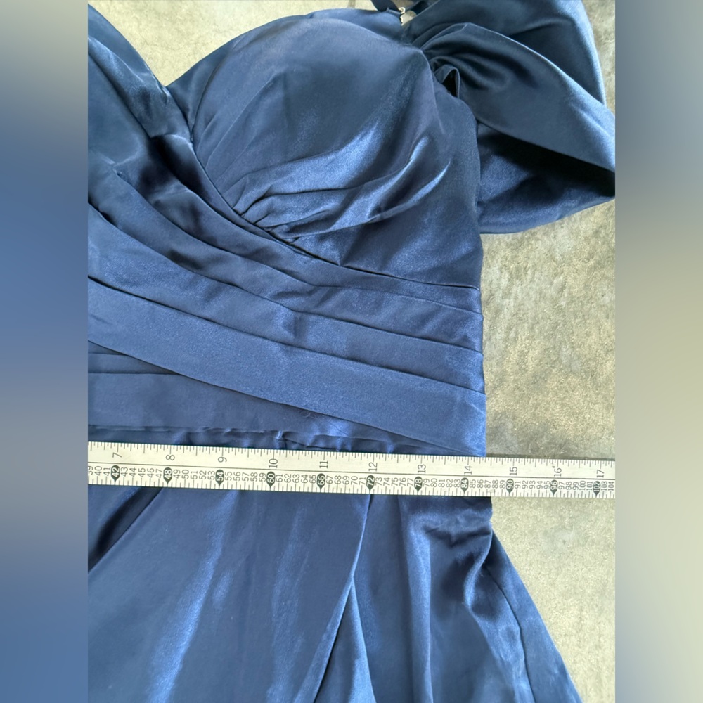 Elegant Navy Blue Off-Shoulder Dress - Picture 3 of 5